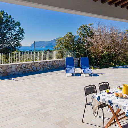 B&B Villa Costanza Lacona Bagian luar foto