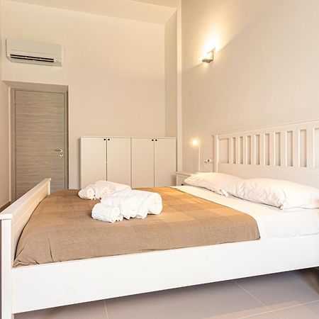 B&B Villa Costanza Lacona Bagian luar foto