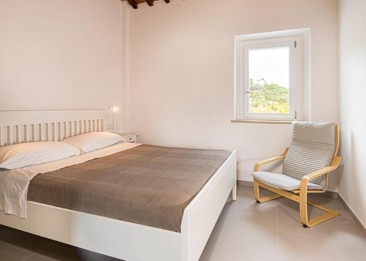 B&B Villa Costanza Lacona Bagian luar foto