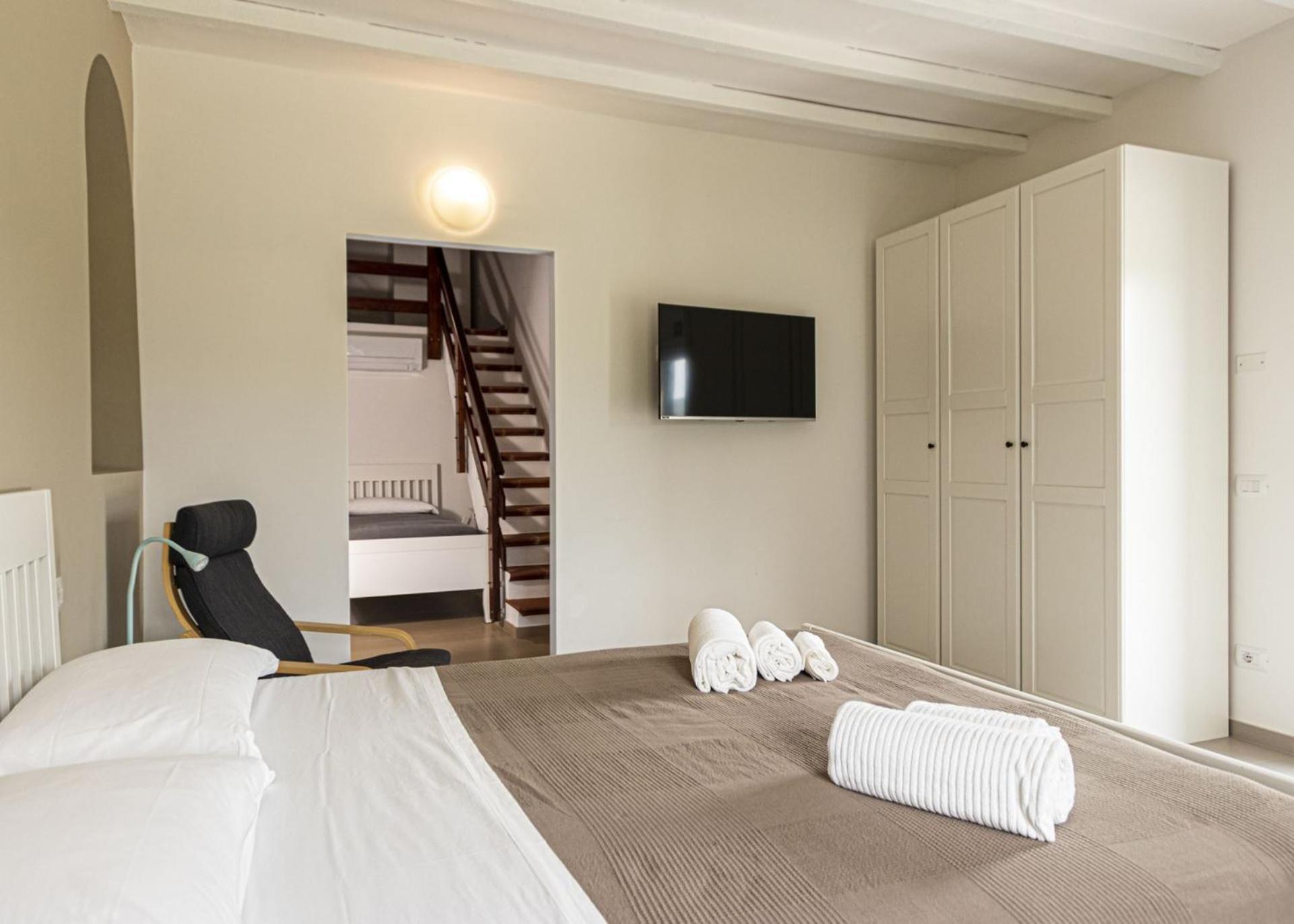 B&B Villa Costanza Lacona Bagian luar foto
