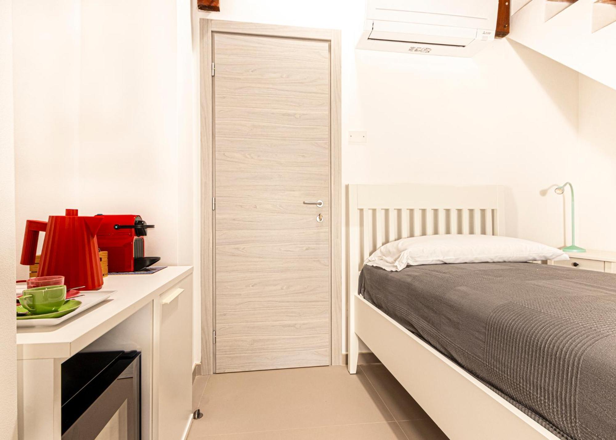 B&B Villa Costanza Lacona Bagian luar foto